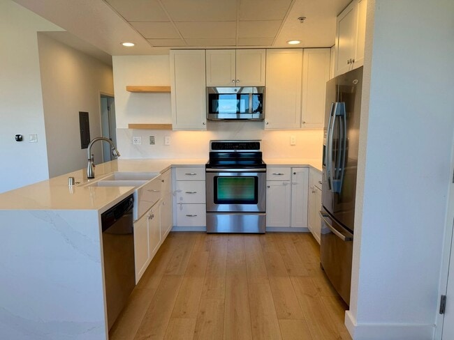 Photo - Corner Unit With Views Unidad 4133
