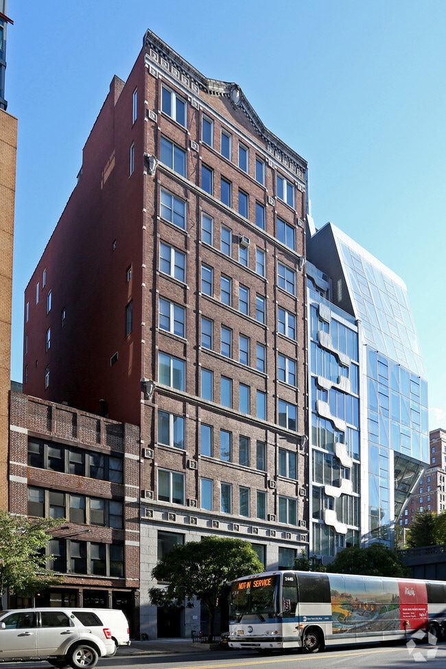 Photo - 521 W 23rd St