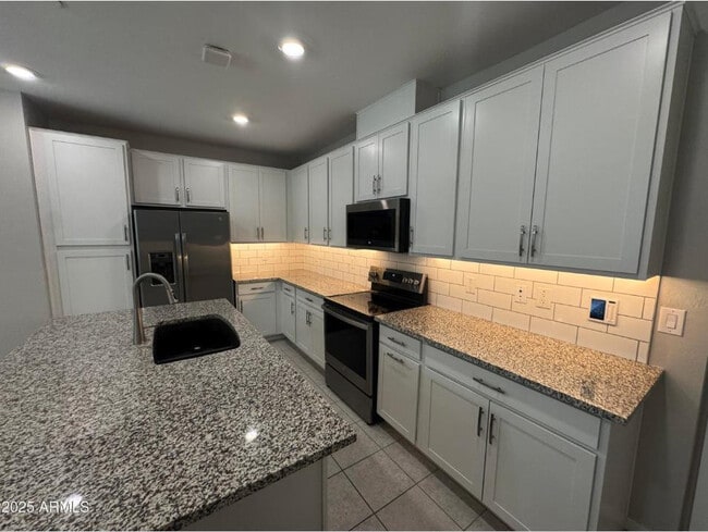 Building Photo - 775 E Furness Dr Unit 101