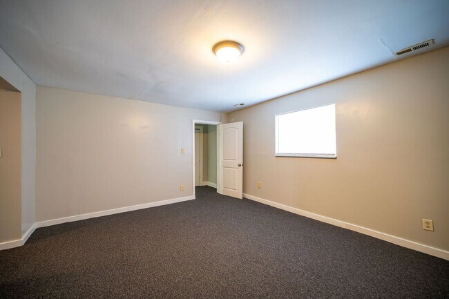 Photo - 1298 N 5th St