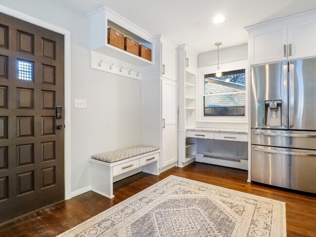 Photo - Open and Updated 2-Bed Home with Granite & Hardwood in Arden Hills!"