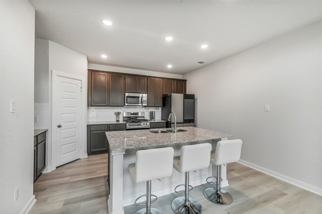 Building Photo - 2734 Pheasant Hl Ct