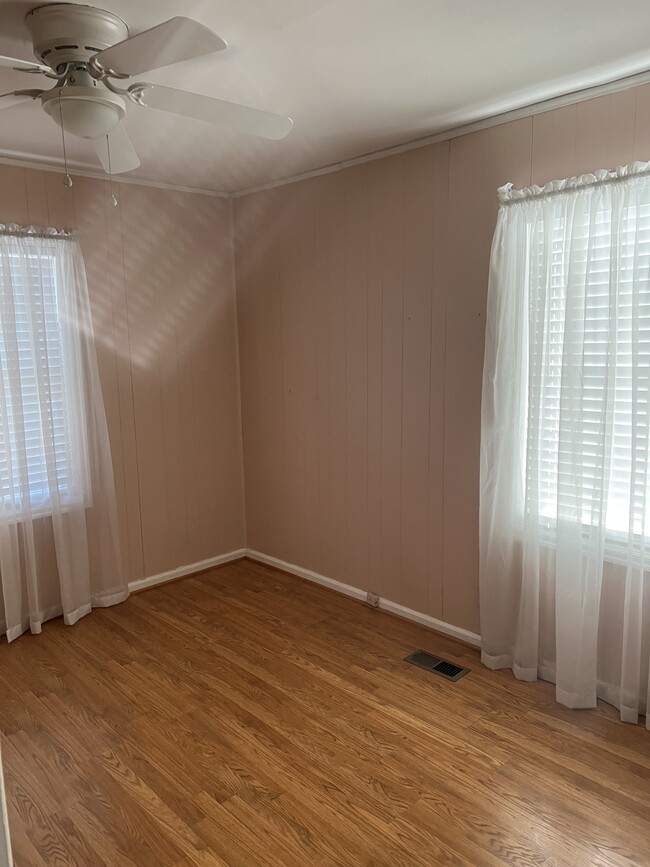 Photo - 108 Circle Dr