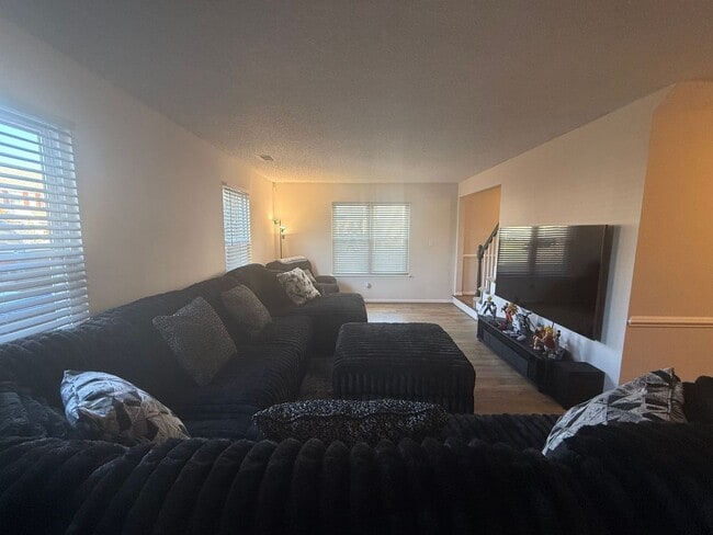 Photo - BeautifullyTownhome in Sought-After Indian Lakes * Ask Abut Our Zero Deposit*