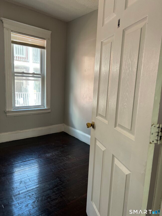 104 Mather St Unit 2nd floor