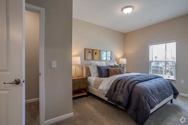 2BR, 2BA - 957SF (The Sandusky)