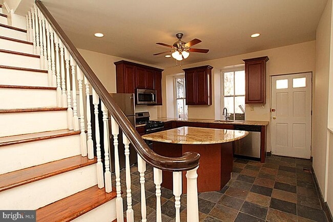 Photo - 4713 Umbria St