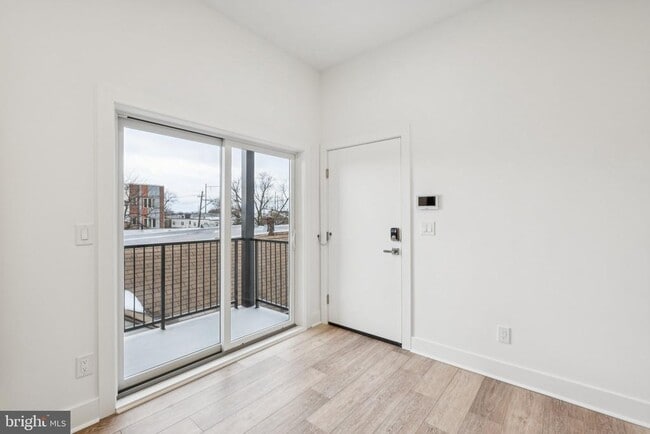 Photo - 5034 Florence Ave Unit 6