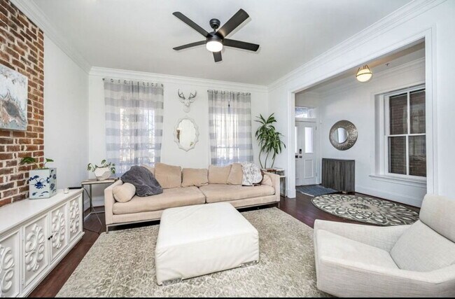 Photo - 2235 Venable St