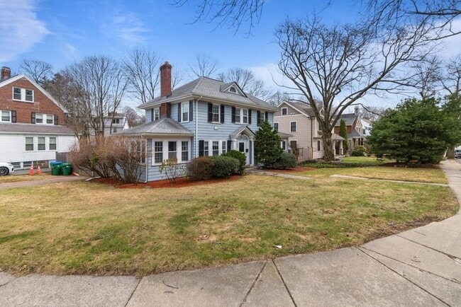 Photo - 859 Fellsway W