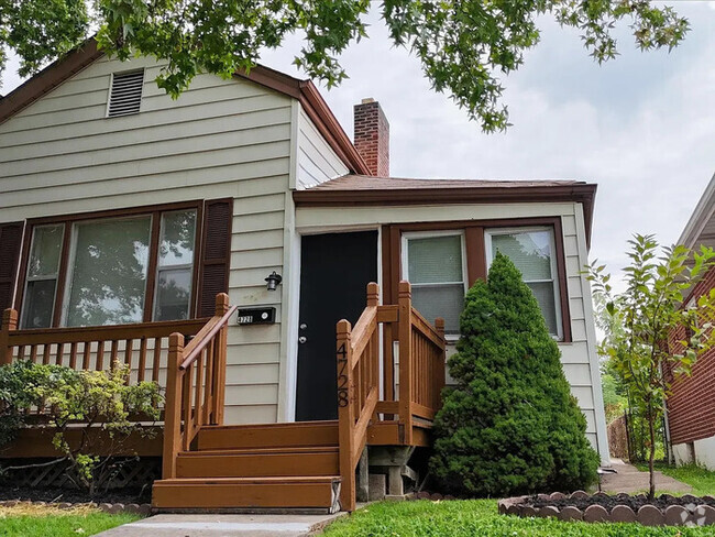 Building Photo - Charming Bevo Mill Bungalow Rental