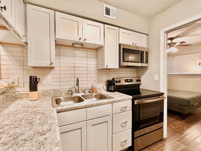 Photo - Premium University Quarters 1x1