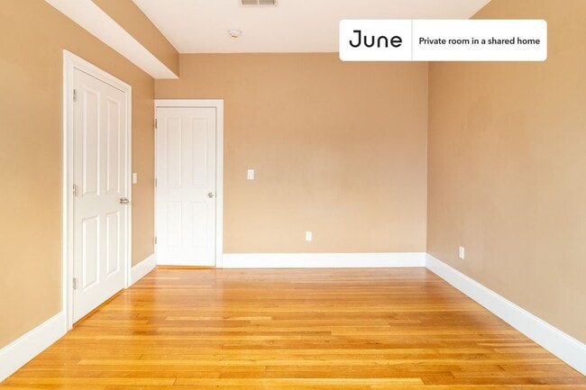 Photo - Room in Shared 4 bed/2 bath home Unidad D