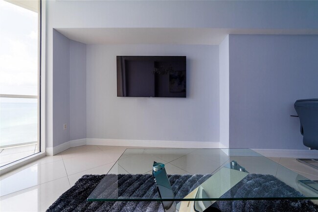 Photo - 16699 Collins Ave Unidad 4201
