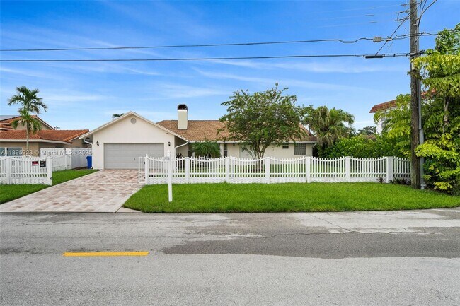 Photo - 1412 NE 53rd Ct