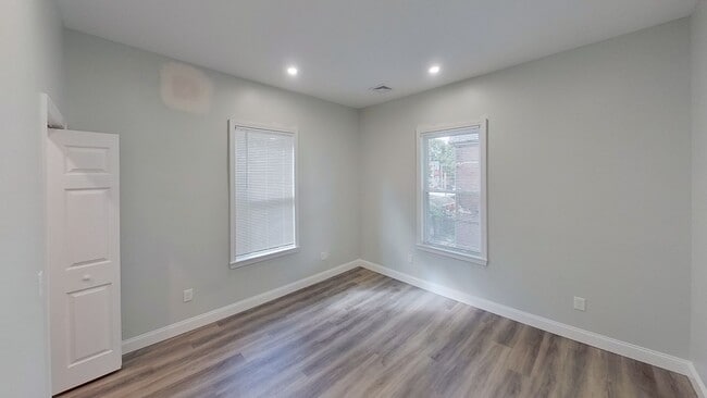Photo - 23 Oakwood St Unit 23 Oakwood