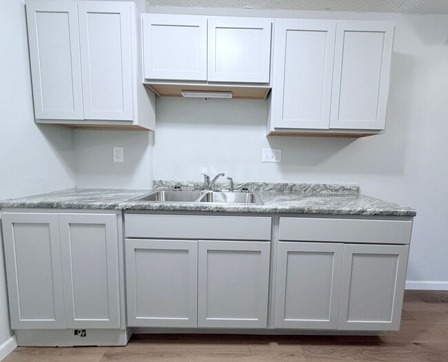 Photo - Riverview Tower Apartments