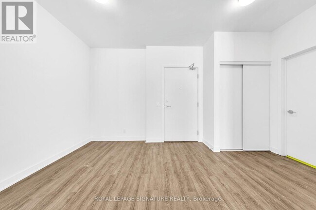 Photo - 51 Clarington Blvd Unit 111