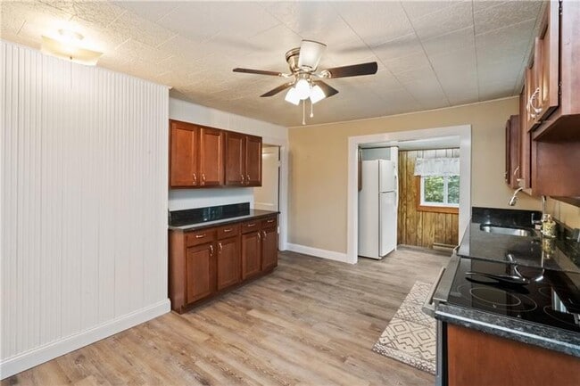 Photo - 127 Magill Rd