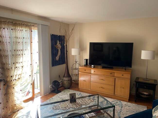 Lancer Court Apartments