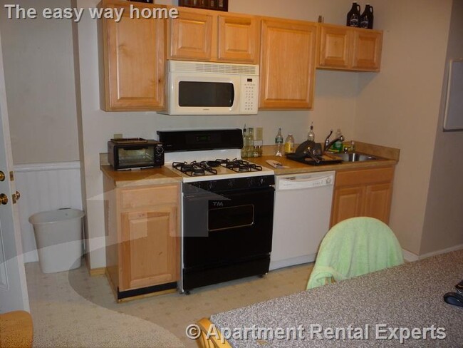 Photo - 423 Franklin St Apartment Unit #3L