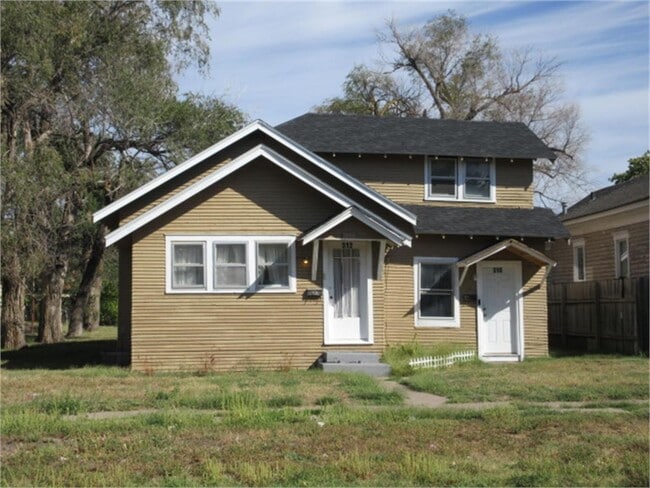 Photo - 310 W 6th Ave