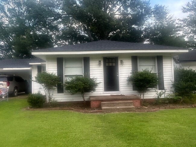 Building Photo - 208 Frances Ave