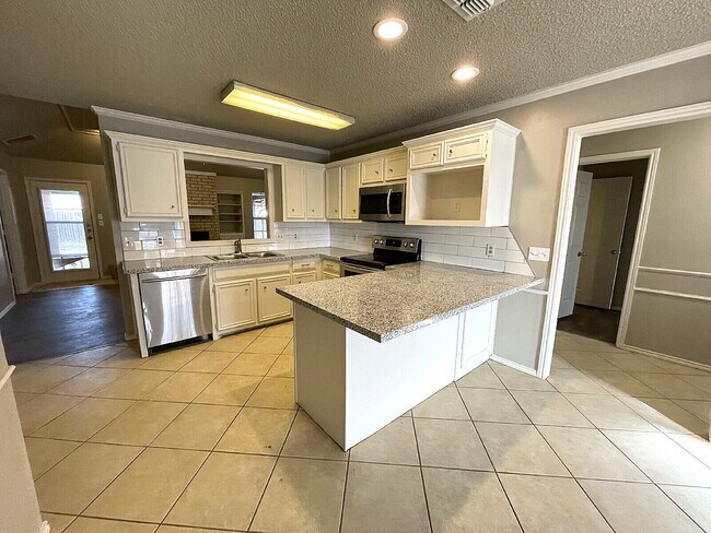 Photo - Large, Recently Remodeled 3/22 Right Across from North Ridge Elementary!
