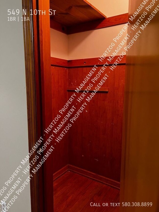 Photo - 549 N 10th St