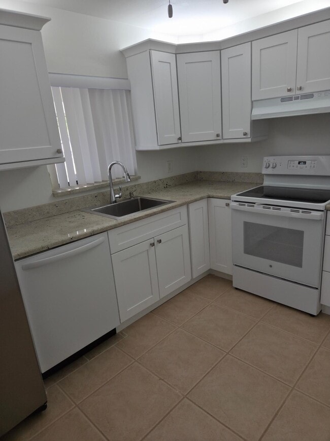 Photo - 3372 Perimeter Dr