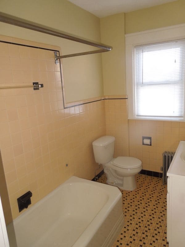 Photo - 44 Gentian Ave