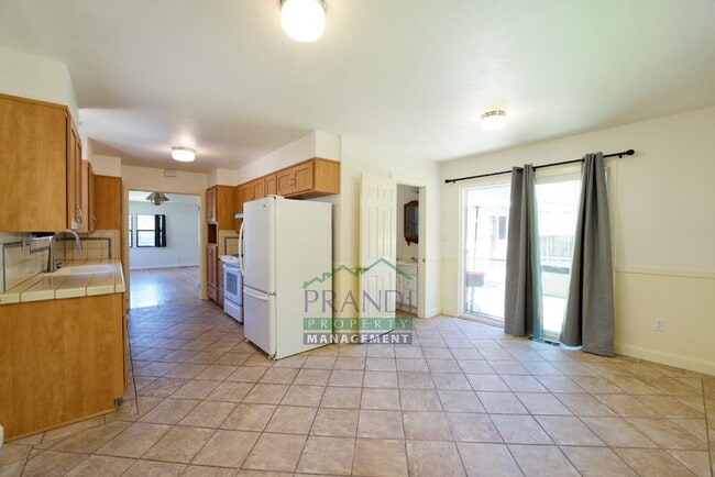 Photo - 2049 Fifth Ave