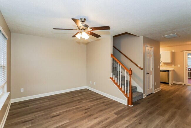 Photo - 417 Scotts Creek Trail