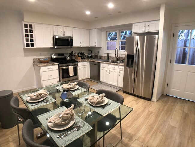 Photo - 422 Pacific St