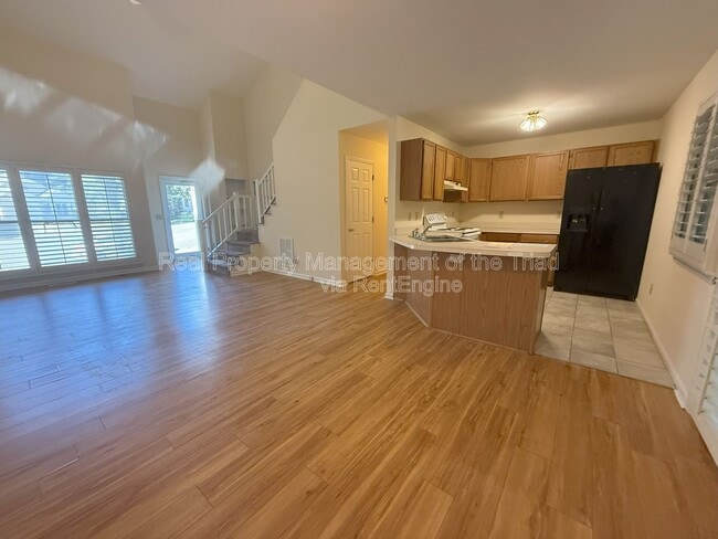 Photo - 3802 King Edward Ct