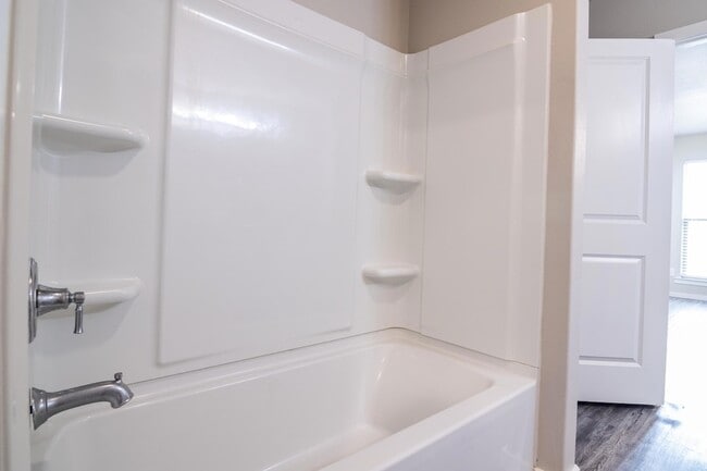 Photo - 1902 Langford Ave Unit B