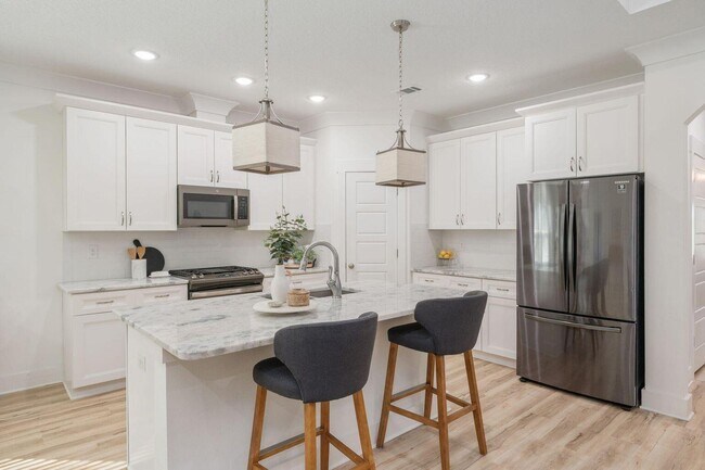 Photo - 667 Red Fern Rd