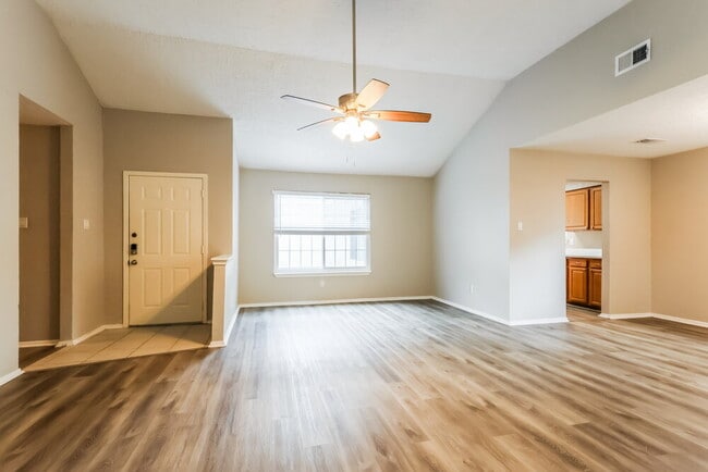 Photo - 4703 Owens Creek Ln