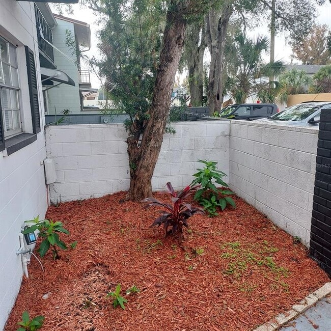 Photo - 9807 N 52nd St