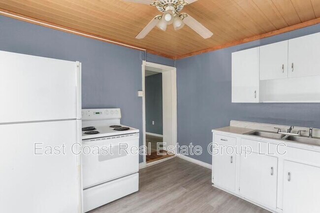 Photo - 15 E Water St