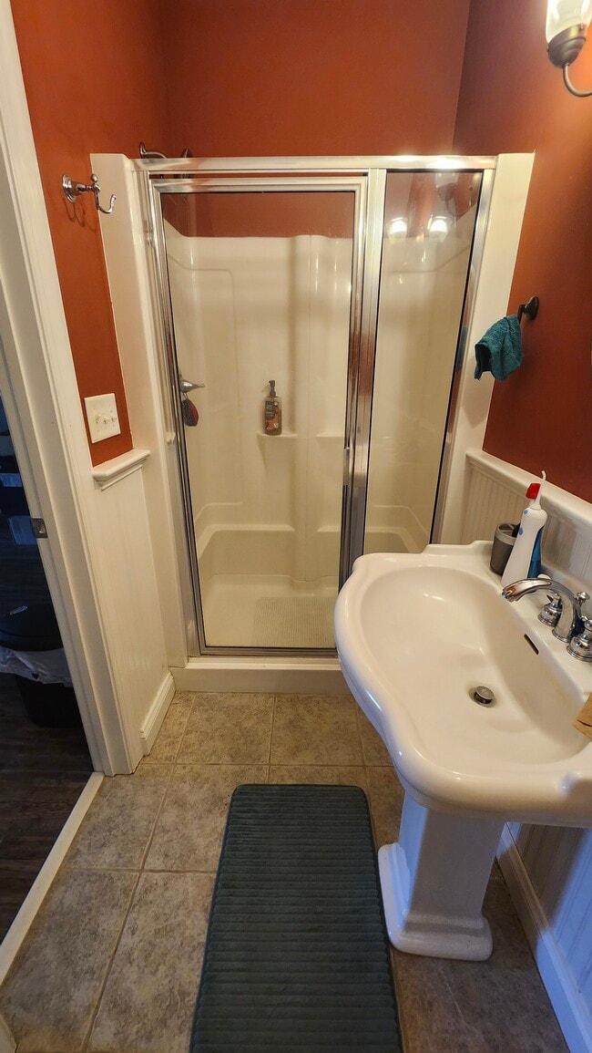 3832 Green Pastures W
