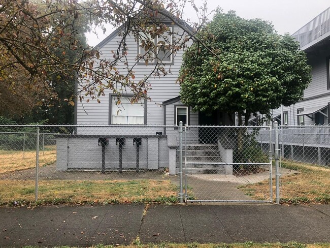 Drexel Stadium - M St Triplex - Drexel Stadium - M St Triplex Apartment Unit 1