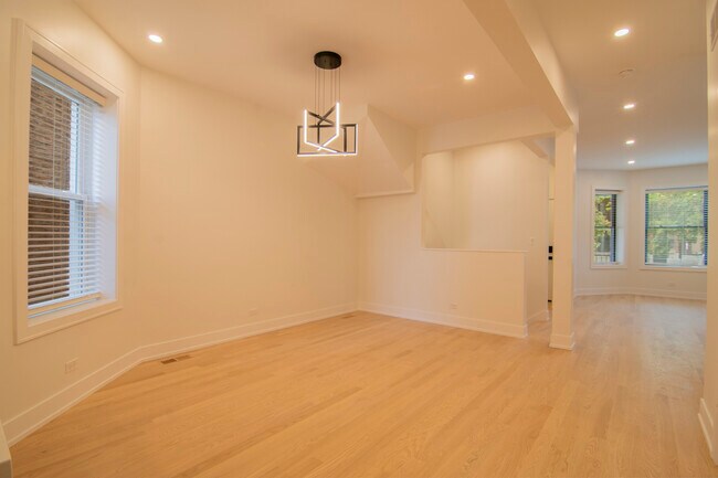 Photo - 3720 N Racine Ave