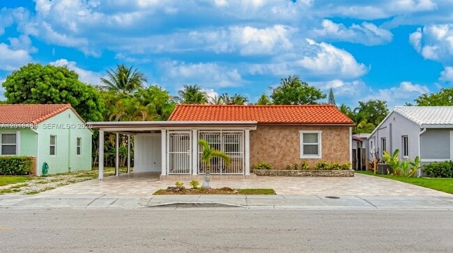 Building Photo - 1520 N Andrews Ave