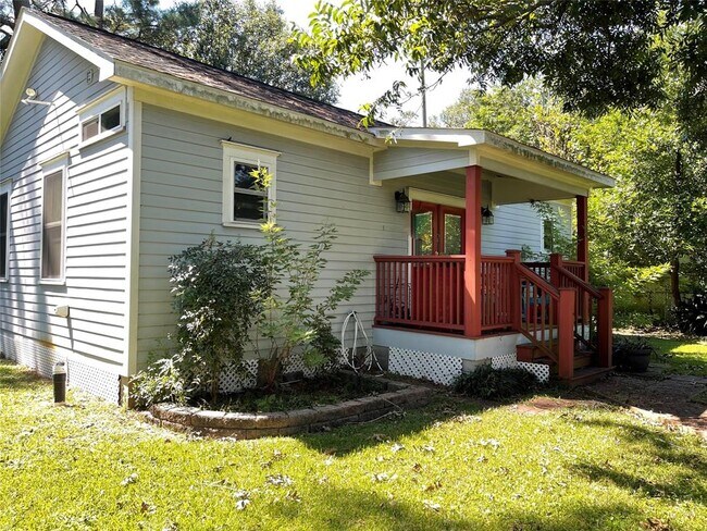 Photo - 705 W 34th St