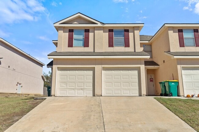 Building Photo - 10714 Mathom Landing