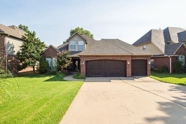 Building Photo - Spacious 4 Bedroom + Bonus Room & Office Rental