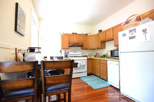 Photo - 13 Falkland St Unidad 1