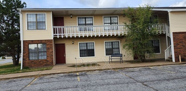 Photo - 1001 S St Louis Ave Unidad 1001 S St Louis #1 Rental