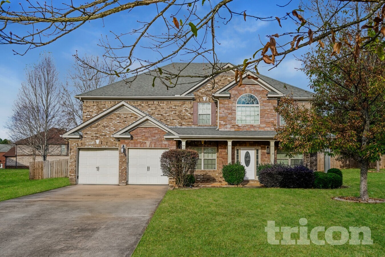 Photo - 317 Frostwood Trail